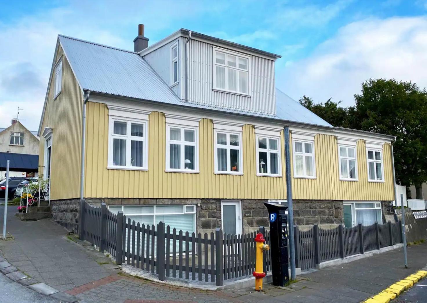 Historic Villa In Downtown Reykjavik Exterior photo